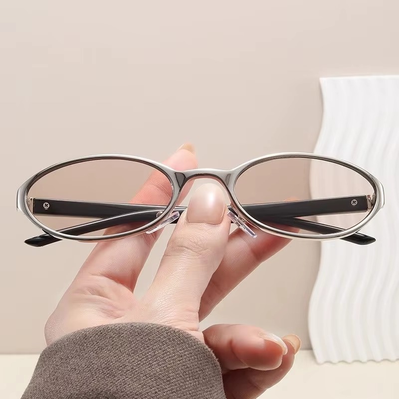 Retro-Sonnenbrille im ovalen D – Designer Sunglasses Bewertung und Preis