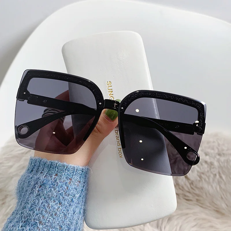 Übergroße Sonnenbrille für Dam – Designer Sunglasses Bewertung und Preis