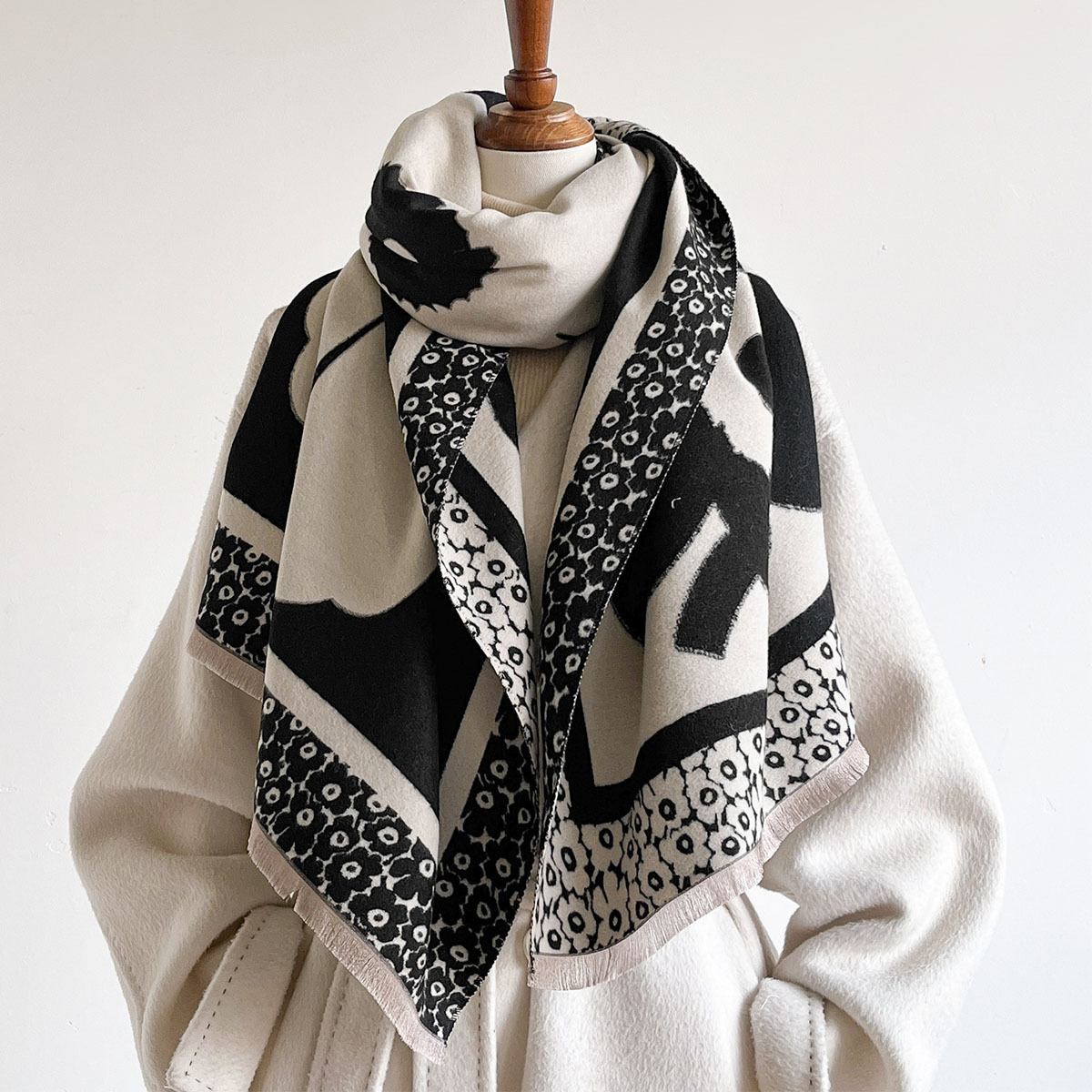 Schal für Damen, großer Blumen – Cashmere Scarf Bewertung und Preis
