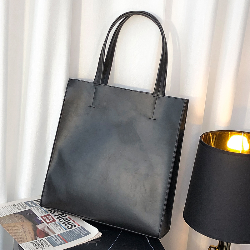 Minimalistische Lederhandtasch – Leather Briefcase Bewertung und Preis